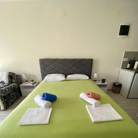 Apartment Iva Bijela Bagian luar foto