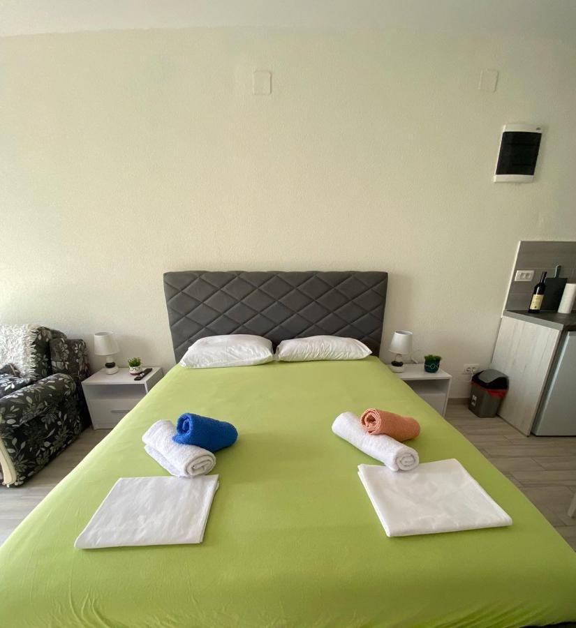 Apartment Iva Bijela Bagian luar foto