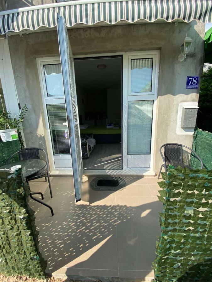 Apartment Iva Bijela Bagian luar foto
